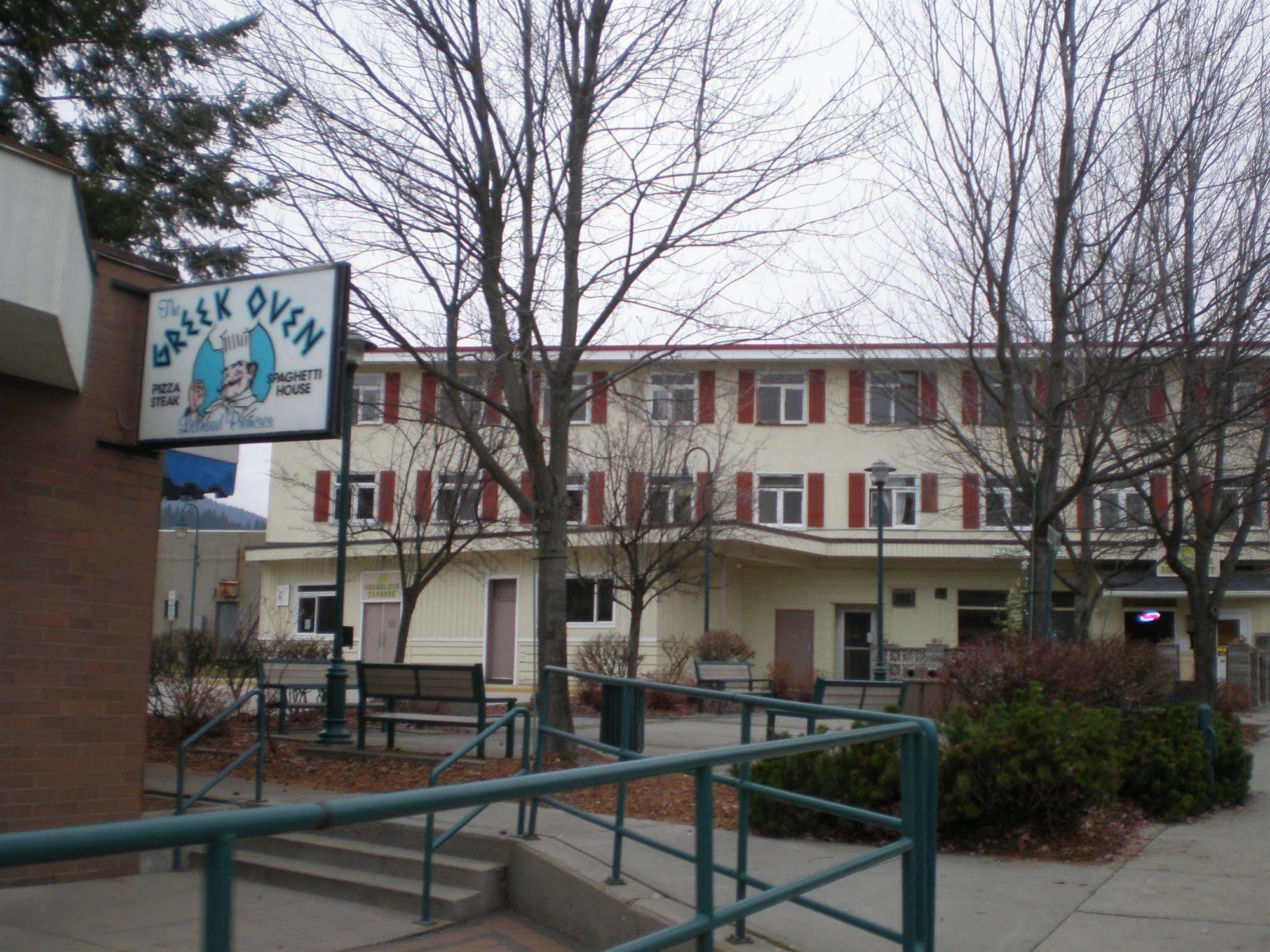 Chameleon Hotel Castlegar Extérieur photo